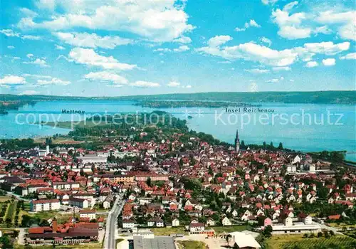 AK / Ansichtskarte Radolfzell Bodensee Blick auf Halbinsel Mettnau und Insel Reichenau Fliegeraufnahme Kat. Radolfzell am Bodensee