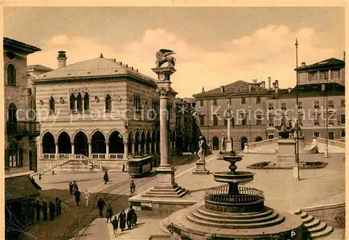 AK / Ansichtskarte Udine Piazza Vittorio Emanuele Monumento Kat. Udine