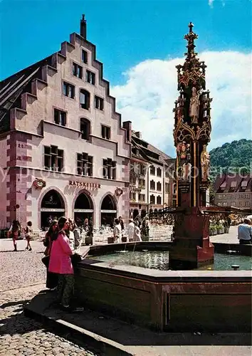 AK / Ansichtskarte Freiburg Breisgau Muensterplatz Kornhaus mit Fischbrunnen Kat. Freiburg im Breisgau