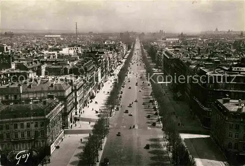 AK / Ansichtskarte Paris Avenue des Champs Elysees vue prise de l Arc de Triomphe Kat. Paris