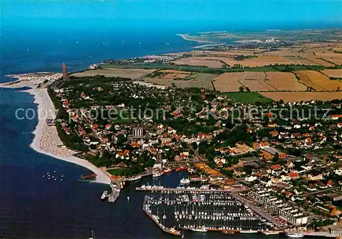 AK / Ansichtskarte Laboe Ostseebad Hafen Strand Marine Ehrenmal Fliegeraufnahme