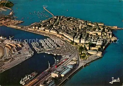 AK / Ansichtskarte Saint Malo Ille et Vilaine Bretagne Fliegeraufnahme Hafen Altstadt  Kat. Saint Malo