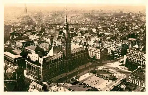 AK / Ansichtskarte Hamburg Fliegeraufnahme Rathaus mit A.H. Platz Kat. Hamburg