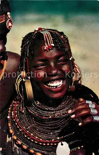 AK / Ansichtskarte Typen Afrika African Girl 