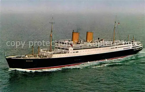 AK / Ansichtskarte Dampfer Oceanliner MS Berlin  Kat. Schiffe
