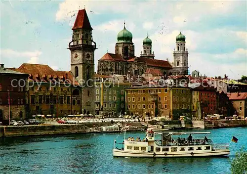 AK / Ansichtskarte Motorboote Batavia Passau Dom  Kat. Schiffe