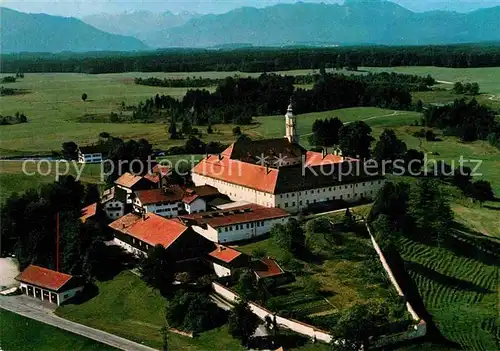 AK / Ansichtskarte Reutberg Kloster Benediktenwand Karwendelgebirge Fliegeraufnahme  Kat. Sachsenkam