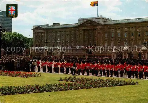 AK / Ansichtskarte Leibgarde Wache Queen s Guards Parade London  Kat. Polizei