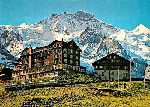 AK / Ansichtskarte Kleine Scheidegg Interlaken Berghotel mit Jungfrau Berner Alpen Kat. Kleine Scheidegg