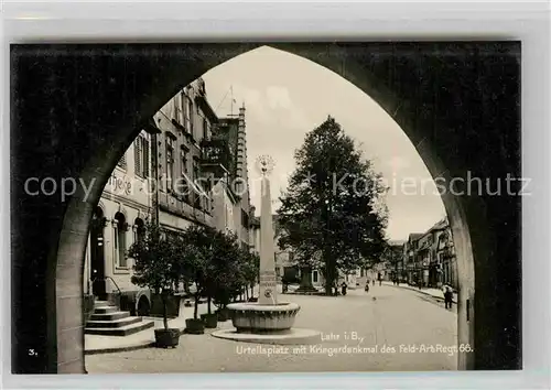 AK / Ansichtskarte Lahr Schwarzwald Urteilsplatz mit Kriegerdenkmal Kat. Lahr