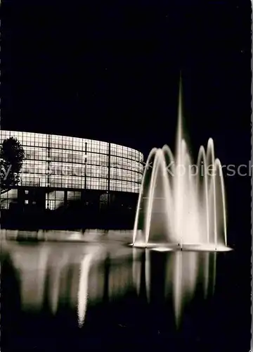 AK / Ansichtskarte Dortmund Westfalenhalle Teich Springbrunnen  Kat. Dortmund