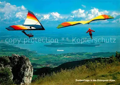 AK / Ansichtskarte Drachenflug Drachenflieger Chiemgauer Alpen Chiemsee  Kat. Flug