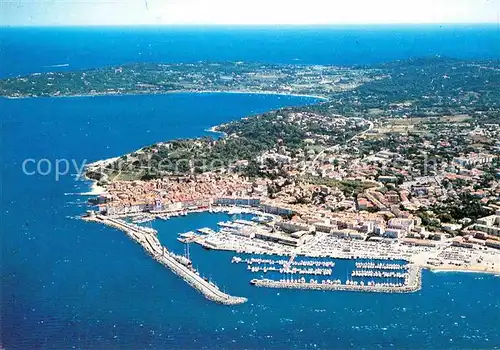 AK / Ansichtskarte Saint Tropez Var Ses plages et le port vue aerienne Kat. Saint Tropez