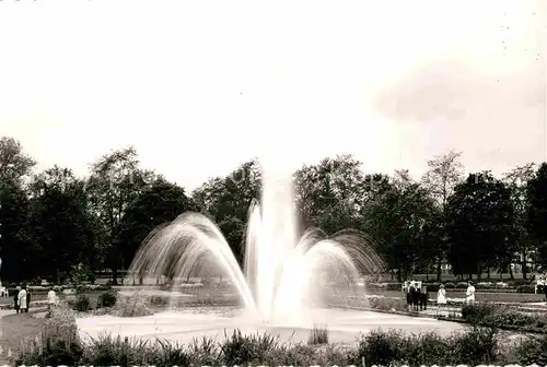 AK / Ansichtskarte Bad Duerrheim Brunnen im Kurpark Kat. Bad Duerrheim