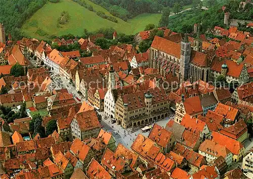 AK / Ansichtskarte Rothenburg Tauber Historischer Stadtkern Rathaus St Jakobskirche Fliegeraufnahme Kat. Rothenburg ob der Tauber