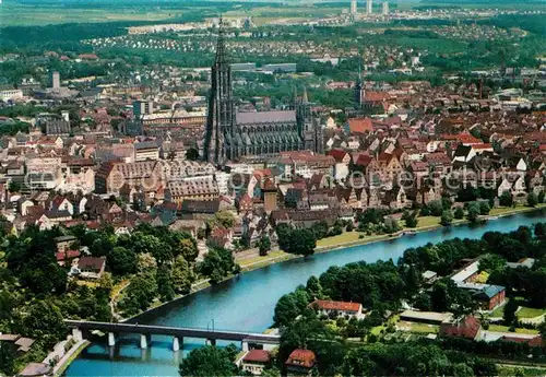 AK / Ansichtskarte Ulm Donau Gesamtansicht Stadtzentrum Muenster Fliegeraufnahme Kat. Ulm