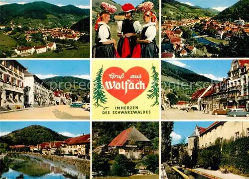 AK / Ansichtskarte Wolfach Marktplatz Panorama Trachtentraegerinnen Schloss Kat. Wolfach Schwarzwald