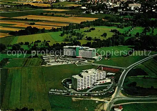 AK / Ansichtskarte Bad Krozingen Kurkliniken Sinnighofen und Lazariterhof Thermalkurort Schwarzwald Fliegeraufnahme Kat. Bad Krozingen