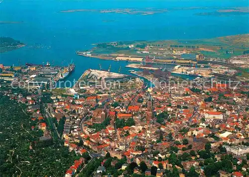 AK / Ansichtskarte Wismar Mecklenburg Fliegeraufnahme Hafen Insel Poel Altstadt