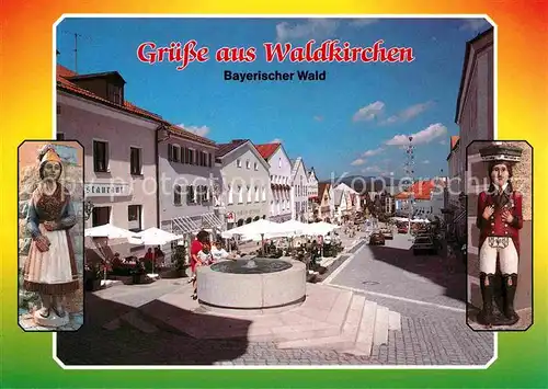 AK / Ansichtskarte Waldkirchen Niederbayern Marktplatz Figuren Luftkurort im Bayerischen Wald Kat. Waldkirchen