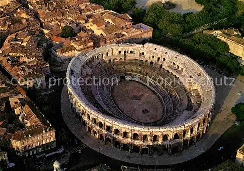 AK / Ansichtskarte Nimes La Rome Antique Vue aerienne Kat. Nimes