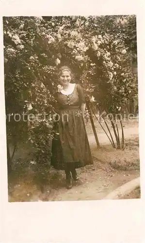 AK / Ansichtskarte Karlsruhe Baden Maedchen Volkstracht