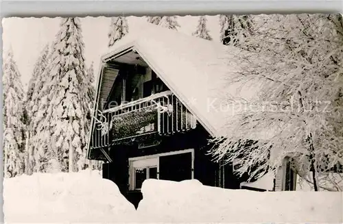 AK / Ansichtskarte Schwarzwaldhochstrasse Winter Schwarzwaldhaus Schnee