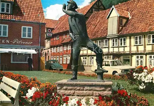 AK / Ansichtskarte Lauenburg Elbe Der Rufer Bronzefigur Kat. Lauenburg  Elbe