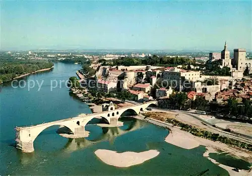 AK / Ansichtskarte Avignon Vaucluse Vue aerienne du Pont St Benezet et du Petit Palais Kat. Avignon