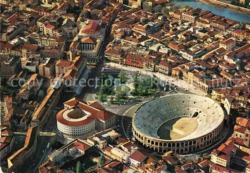 AK / Ansichtskarte Verona Veneto Fliegeraufnahme mit Arena Kat. Verona