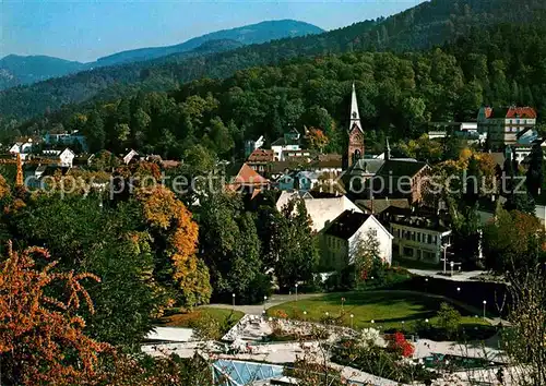 AK / Ansichtskarte Badenweiler Ortsansicht mit Kirche Thermalkurort im Schwarzwald Kat. Badenweiler