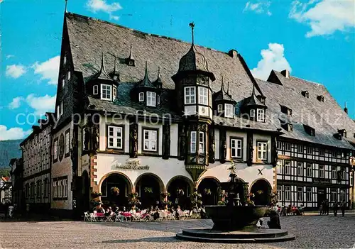 AK / Ansichtskarte Goslar Marktplatz mit Hotel Kaiserworth Brunnen Kat. Goslar