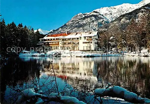 AK / Ansichtskarte Grainau Hotel am Badersee Winterpanorama Alpen Kat. Grainau