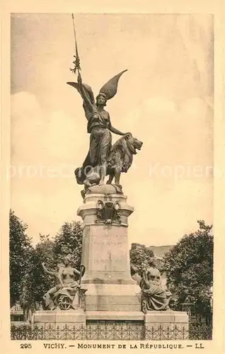 AK / Ansichtskarte Vichy Allier Monument de la Republique Kat. Vichy