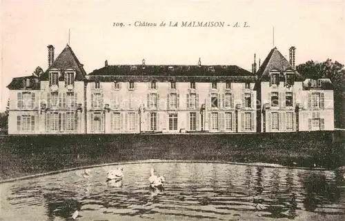 AK / Ansichtskarte La Malmaison Chateau Schloss Schwanenteich Kat. La Malmaison