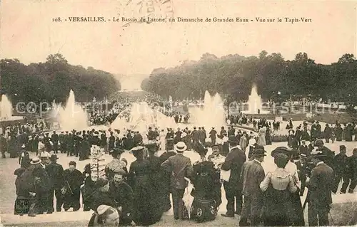 AK / Ansichtskarte Versailles Yvelines Bassin de Latone Dimanche de Grandes Eaux Tapis Vert Kat. Versailles