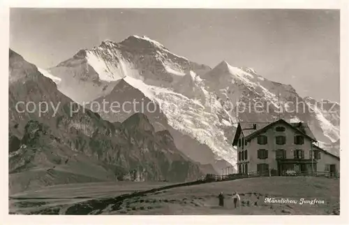 AK / Ansichtskarte Kleine Scheidegg Interlaken Berghotel mit Maennlichen Jungfrau Berner Alpen Kat. Kleine Scheidegg