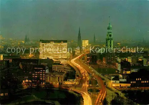 AK / Ansichtskarte Hamburg Zentrum bei Nacht Kat. Hamburg