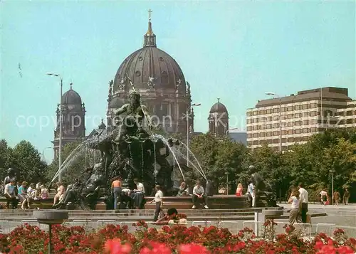 AK / Ansichtskarte Berlin Neptunbrunnen und Dom Kat. Berlin