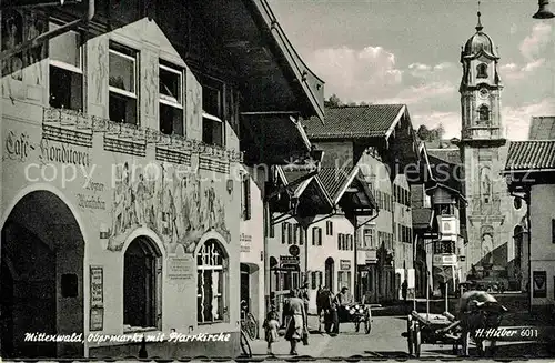 AK / Ansichtskarte Mittenwald Bayern Obermarkt Pfarrkirche Huber  Kat. Mittenwald