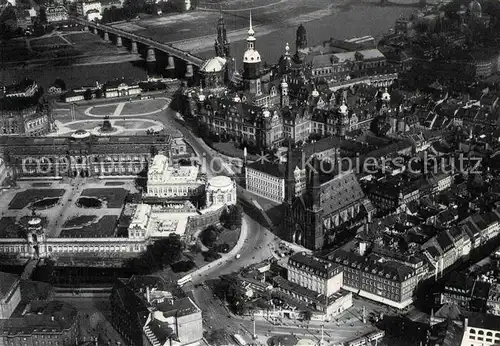 AK / Ansichtskarte Dresden Fliegeraufnahme vor Zerstoerung 1945 Kat. Dresden Elbe