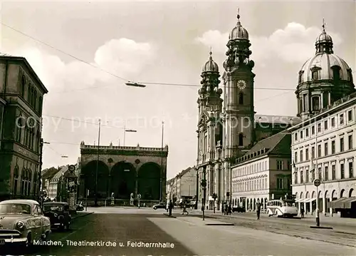 AK / Ansichtskarte Muenchen Theatinerkirche Feldherrnhalle Kat. Muenchen