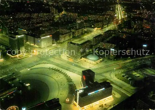 AK / Ansichtskarte Berlin Blick vom Fernsehturm bei Nacht Kat. Berlin