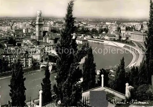 AK / Ansichtskarte Verona Veneto Panorama am Fluss Kat. Verona