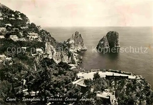 AK / Ansichtskarte Capri Faraglioni e Terrazza Cesare Augusto Kat. Golfo di Napoli
