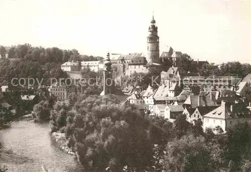 AK / Ansichtskarte Cesky Krumlov Ortsansicht mit Kirche Partie am Fluss Kat. Krumau