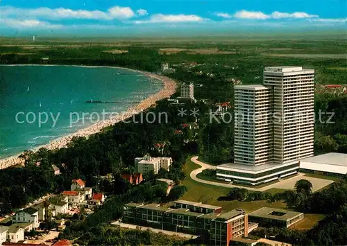 AK / Ansichtskarte Timmendorfer Strand Ostseeheilbad Hotel Strand Fliegeraufnahme Kat. Timmendorfer Strand