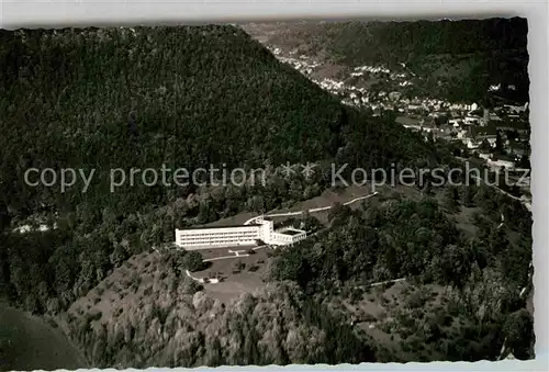 AK / Ansichtskarte Bad Urach Fliegeraufnahme Haus auf der Alb Kat. Bad Urach