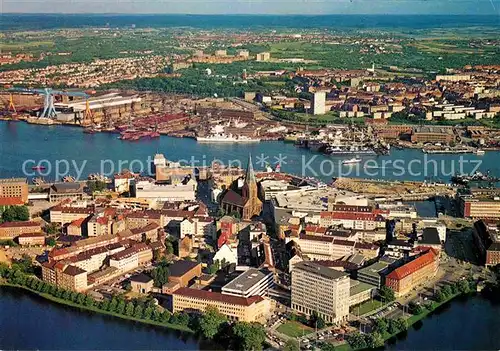AK / Ansichtskarte Kiel Innenstadt Werften Ostufer Landeshauptstadt Fliegeraufnahme Kat. Kiel