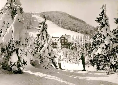 AK / Ansichtskarte Schwarzwaldhochstrasse Hoehenhotel Unterstmatt Langlaeufer Winter